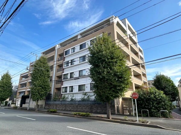 【ライオンズ府中武蔵野台】外観1
