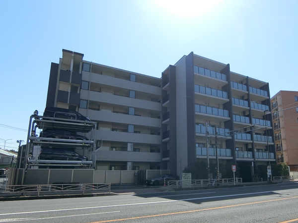 【プレディア横浜三ツ沢】外観