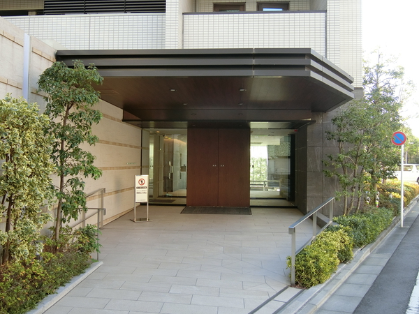 【プラウド川崎柳町】エントランス
