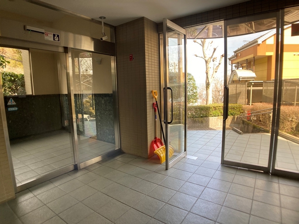 【コープ野村ヒルズ川内】エントランス