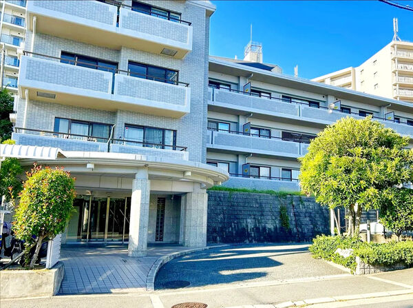 【ディオレ東豊中】エントランス 【ディオレ東豊中】エントランス