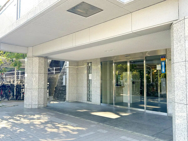 【ディオレ東豊中】エントランス 【ディオレ東豊中】エントランス