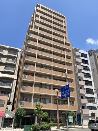 ロイヤル谷六駅前