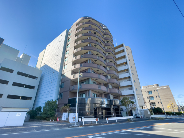 【グリフィン新横浜八番館】外観