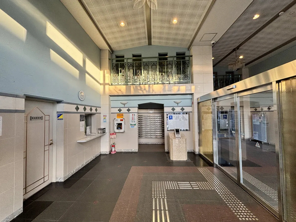 【パデシオン桃山南】エントランスホール 【パデシオン桃山南】エントランスホール