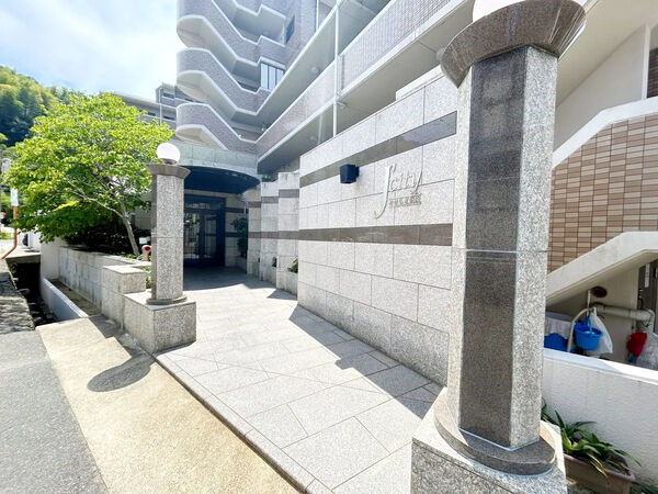 【ジェイシティせせらぎ公園】エントランス