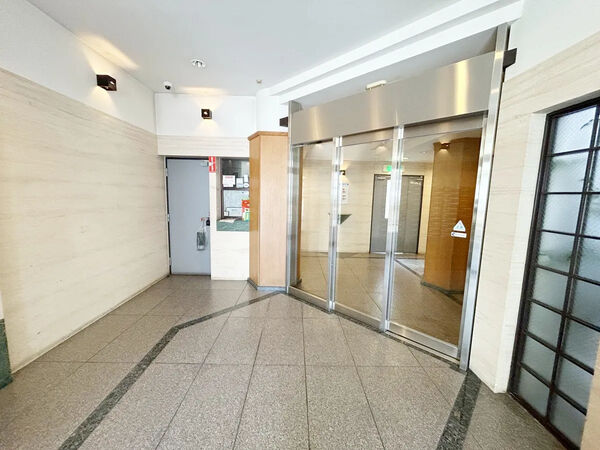 【ジェイシティせせらぎ公園】エントランス