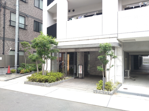 【プレシス等々力緑地】エントランス