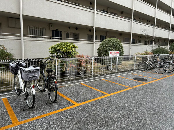 【新北島コーポ】駐輪場