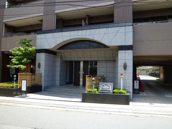 【日神パレステージ大宮パルティール】エントランス