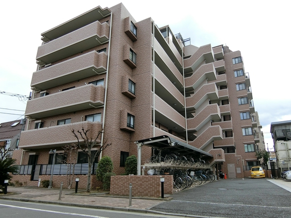 【ライオンズガーデン西新井大師弐番館】外観