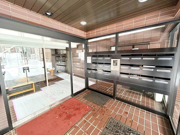 【アルファコート白石】エントランス