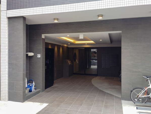 【ソルテラス四条大宮】エントランス