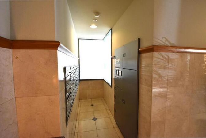 共有郵便受けと宅配ロッカー