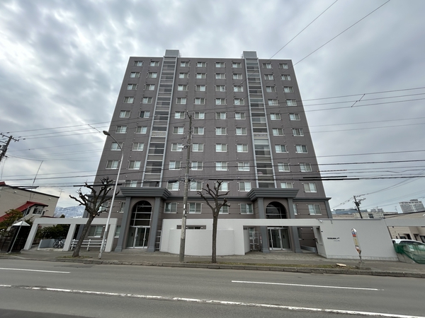 エクセルシオールプレタ学園前