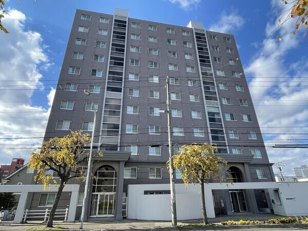 エクセルシオールプレタ学園前