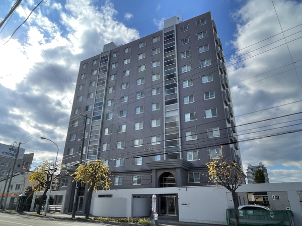 エクセルシオールプレタ学園前