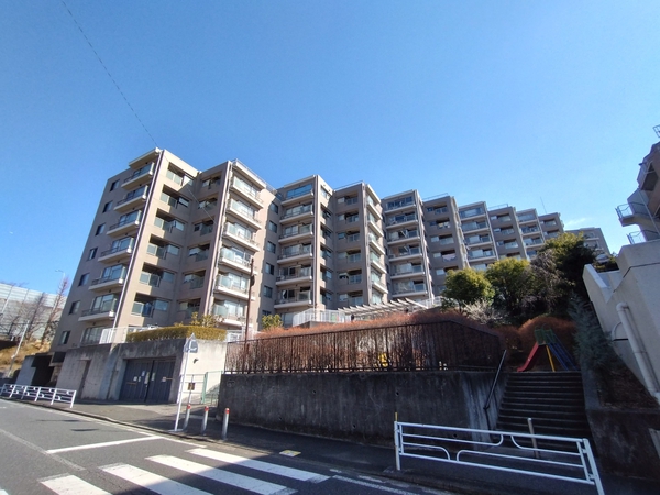 【リーベスト保土ヶ谷A棟】外観