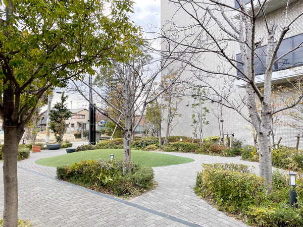 【ルネ加島駅前パークフロント】敷地内 【ルネ加島駅前パークフロント】敷地内