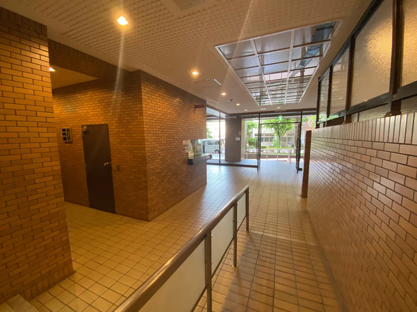 【ハイネス住之江公園】エントランス 【ハイネス住之江公園】エントランス