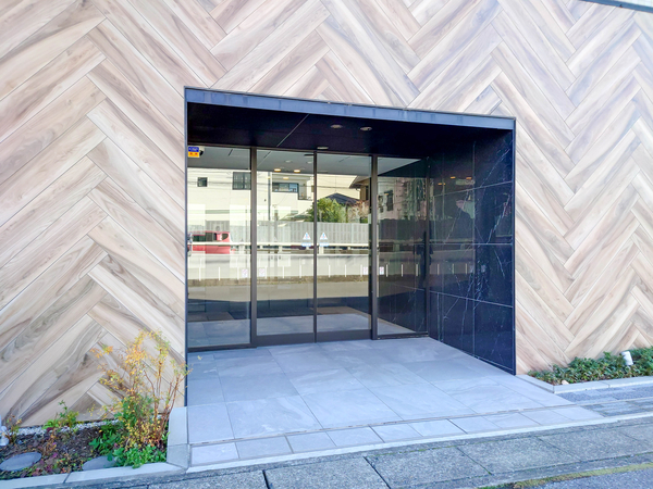 【サーパス春日部南レジデンス】エントランス