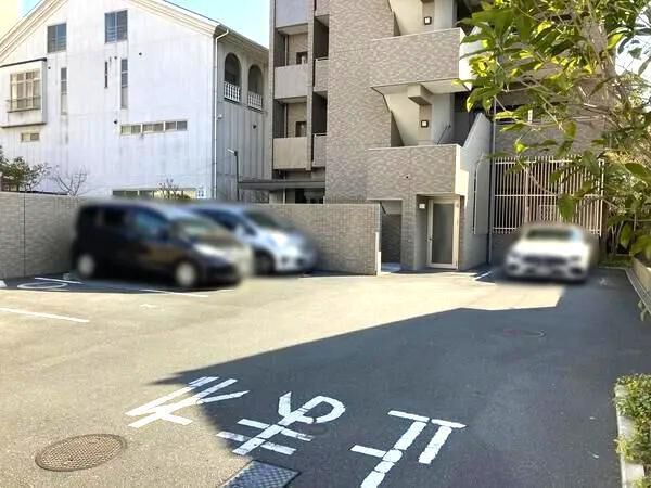 (駐車場) (駐車場)