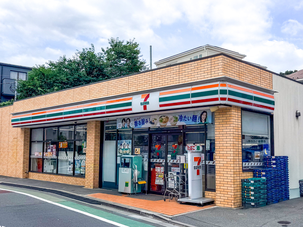 セブン-イレブン世田谷羽根木店まで約50m(徒歩1分)