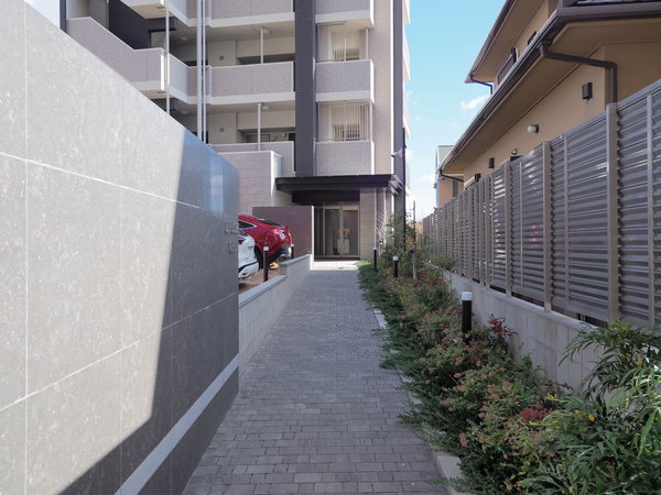 【リフローレ大府】エントランス