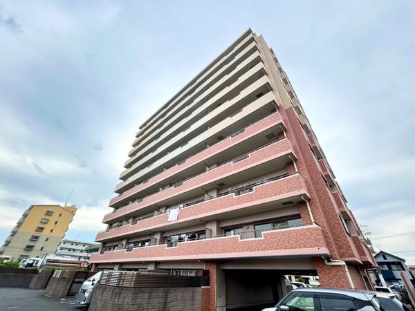 【ファミリアーレみなと】外観