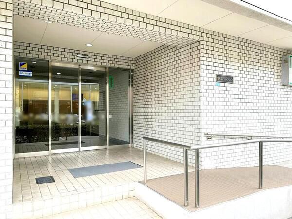 【信和江戸川マンション】エントランス1 【信和江戸川マンション】エントランス1