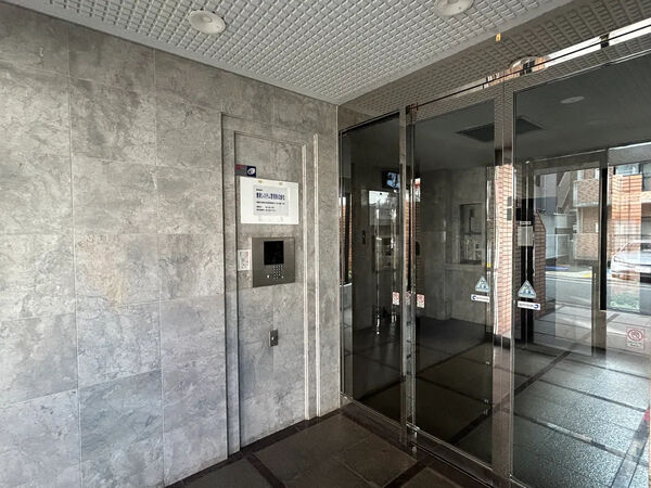 【ヴェルビュ高宮】エントランス 【ヴェルビュ高宮】エントランス