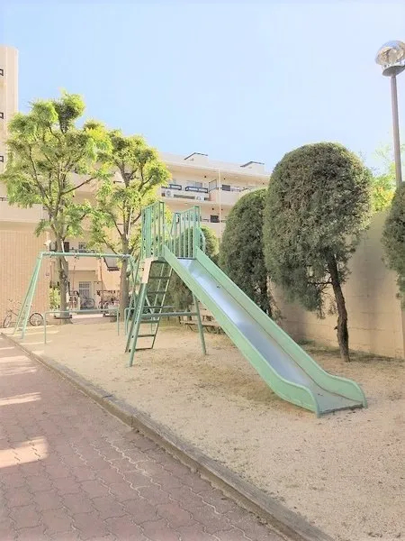 【ルミエール葛野大路】共有部分　敷地内公園