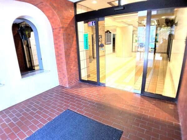 【ライオンズマンション本町】エントランス3 【ライオンズマンション本町】エントランス3