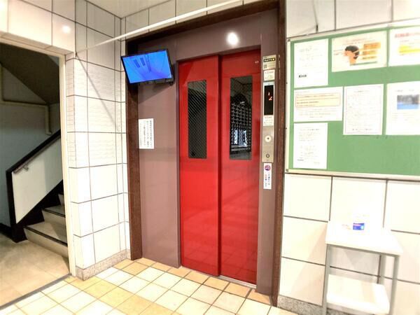 【ライオンズマンション本町】共用部分(モニター付きエレベーター) 【ライオンズマンション本町】共用部分(モニター付きエレベーター)