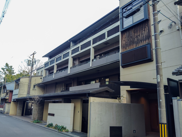 【グラン・リソシエ京都御苑】外観