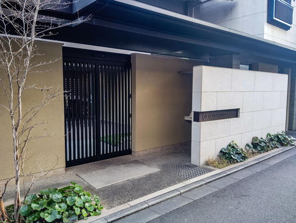 【グラン・リソシエ京都御苑】エントランス