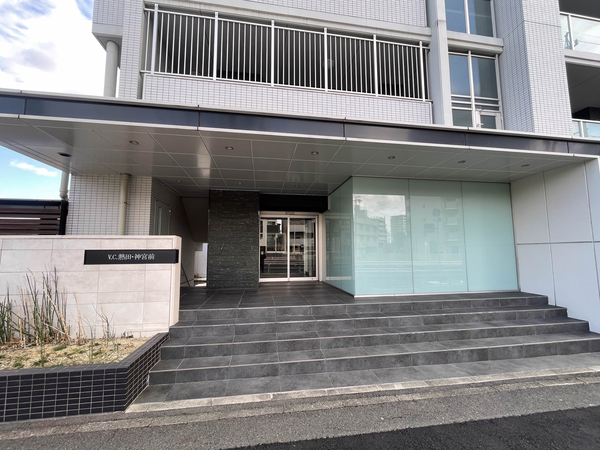 【ヴィー・クオレ熱田・神宮前】エントランス 【ヴィー・クオレ熱田・神宮前】エントランス