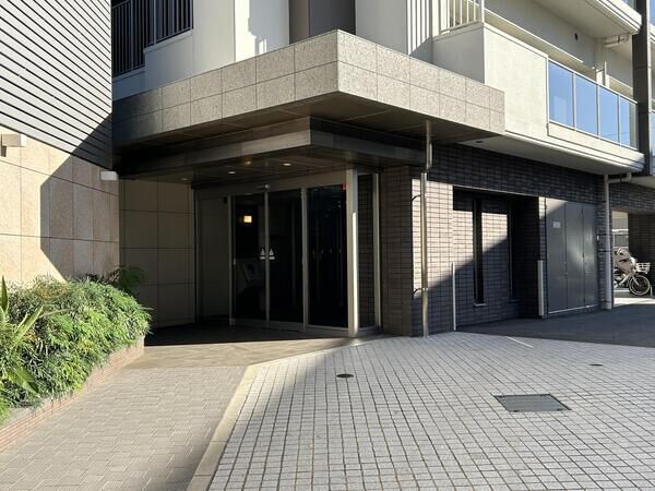 【ヴェルディ古市駅前】エントランス