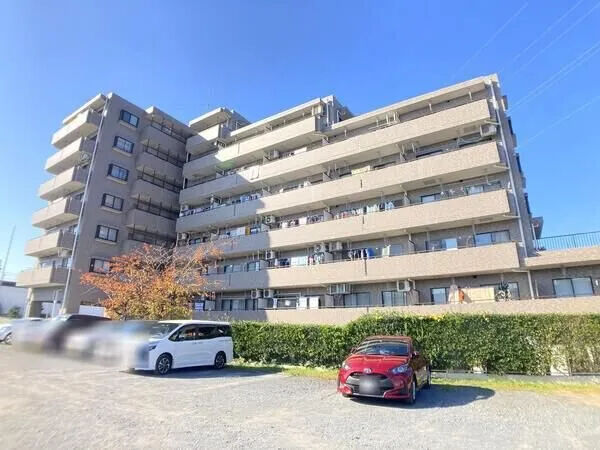 【ライオンズマンション入間】外観
