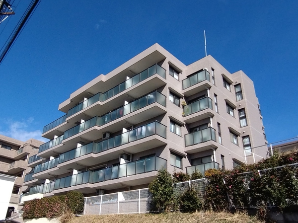 【コスモ横浜小机セカンドウィング】外観