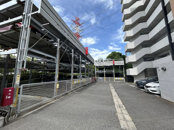 【ウィルローズ船橋】駐車場 【ウィルローズ船橋】駐車場
