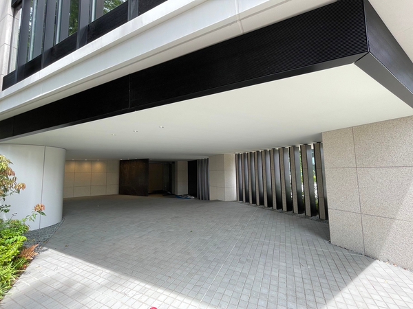 【グランドメゾン代官山THE PARK】メインエントランス