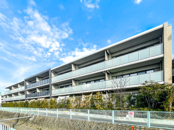 【ジオ伊丹鈴原】外観