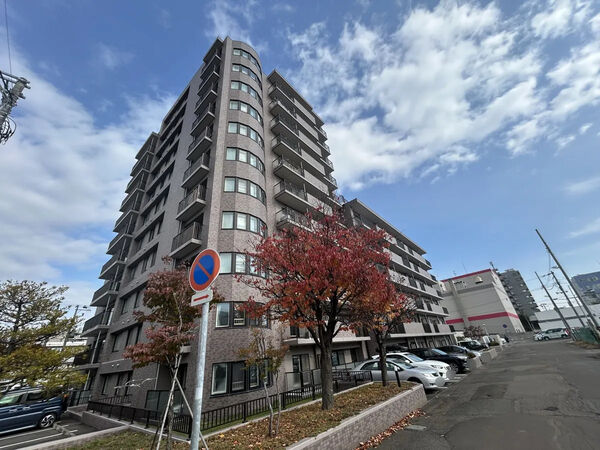 【リブウェル平岸】外観