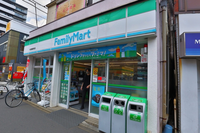 ファミリーマート牛田関屋駅前店