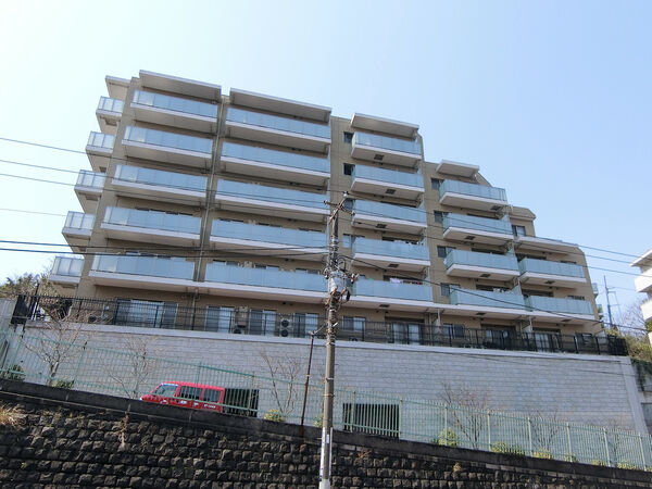 【パレステージ山手石川町泉の丘】外観