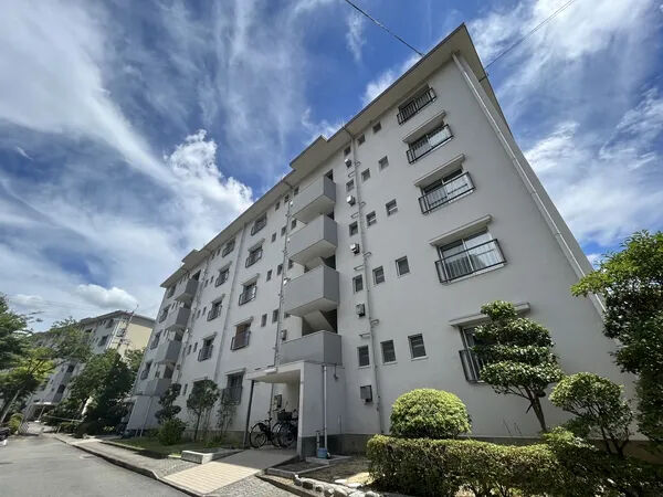 【箕面如意谷住宅】外観