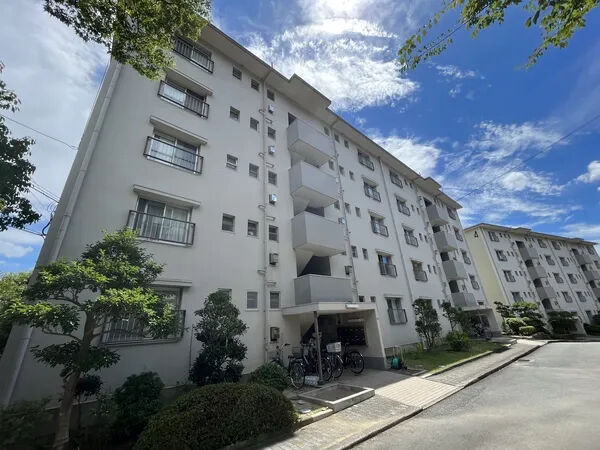 【箕面如意谷住宅】外観