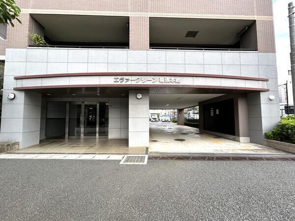 【エバーグリーン幕張本郷】エントランス