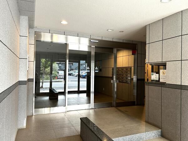 【エバーグリーン幕張本郷】エントランス　オートロック